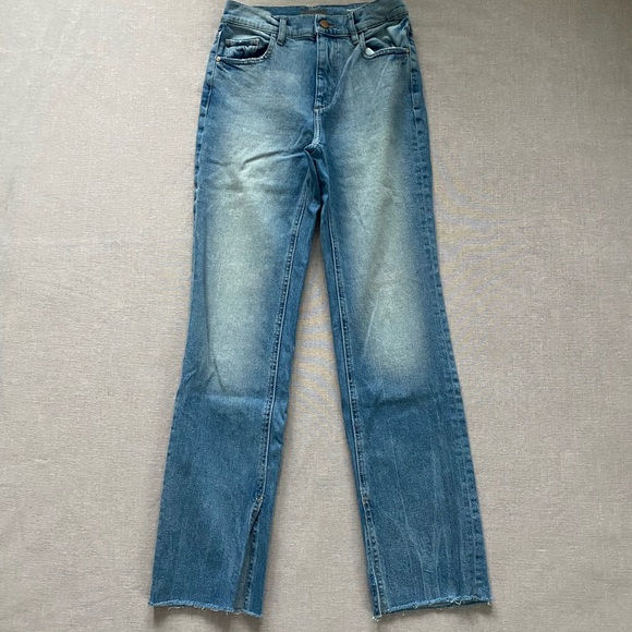 DL1961 high rise straight leg blue jeans. - Picture 3 of 12